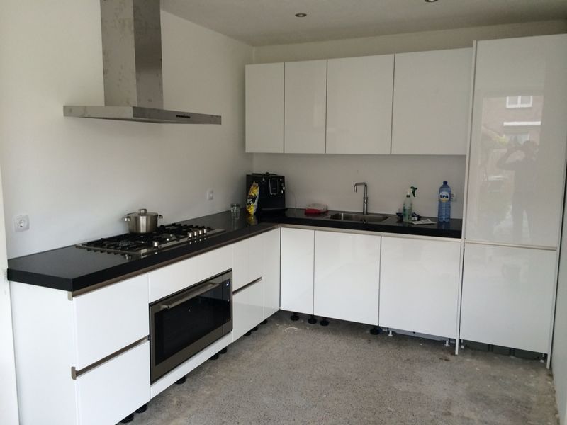 Afgewerkte keuken na verbouwing